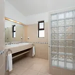 Casa Carob * لاغوا