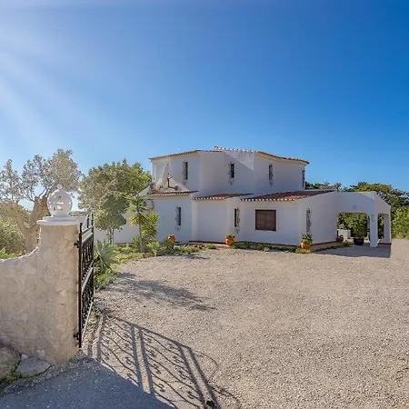 Casa Carob * لاغوا