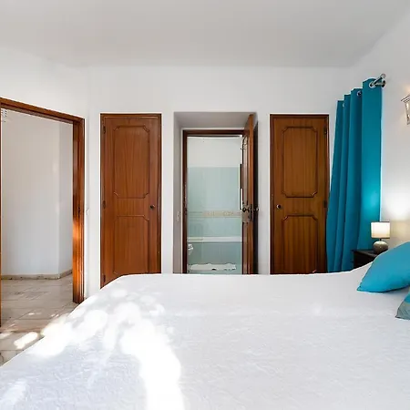 Casa Carob Lagoa (Algarve)