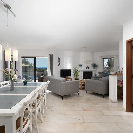 Casa Carob Lagoa (Algarve)