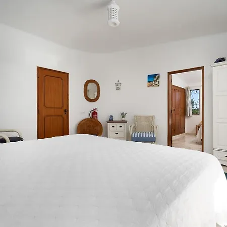 Casa Carob Villa *