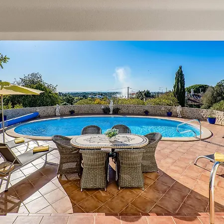 Casa Carob